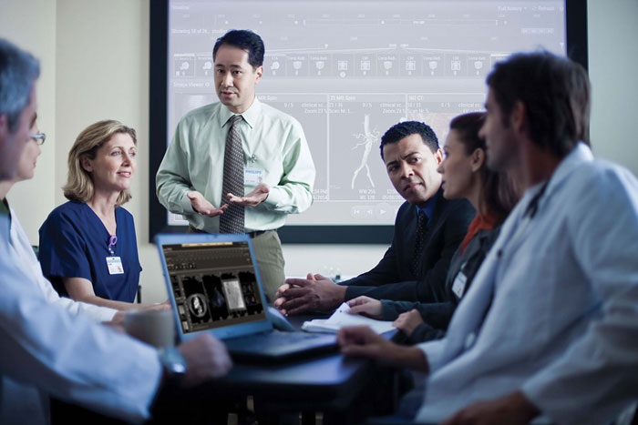 Pr&auml;sentation des IntelliSpace Cardiovascular vor medizinischem Personal​