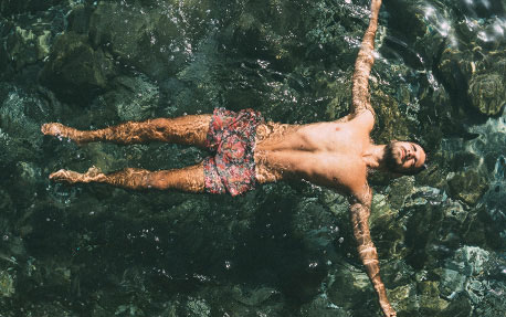 Ausschlag nach dem Rasieren – was tun?