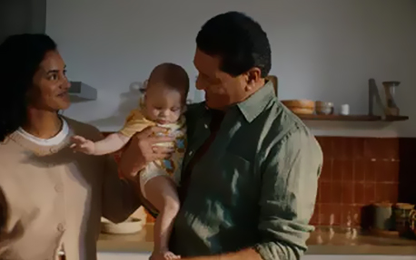 Muss man Babys zum Stillen wecken?