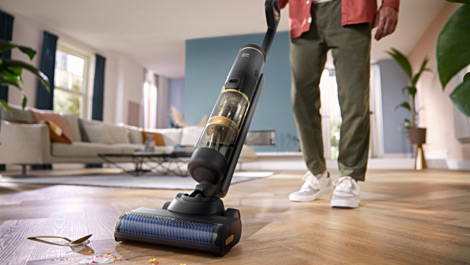 Verwöhnprogramm für jeden Fussboden – mit dem Philips AquaTrio 7000